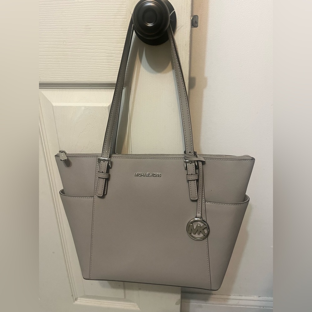 Michael kors grey purse